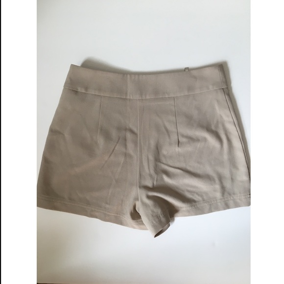 Forever 21 tan high waisted double zipper shorts size XS. - Picture 2 of 3